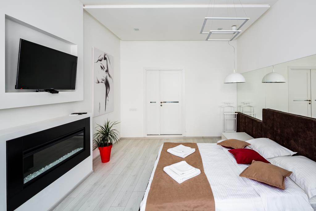 Avangard Kulisha 15 Apart Lviv Exterior photo